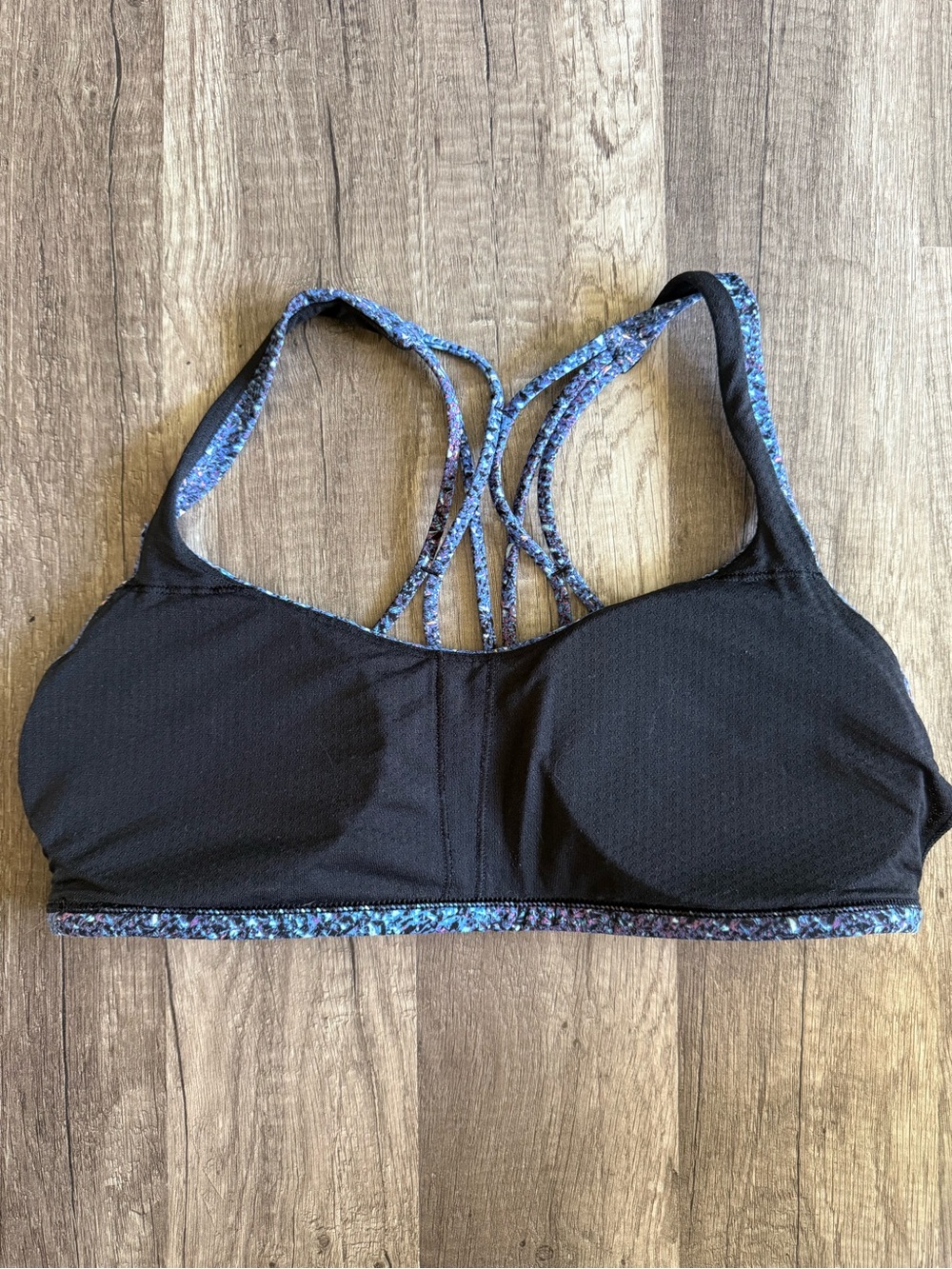 Lululemon Sports Bra Lululemon Blue Energy Bra Size 8 Mermaid Strive Multi Black - Picture 7 of 9